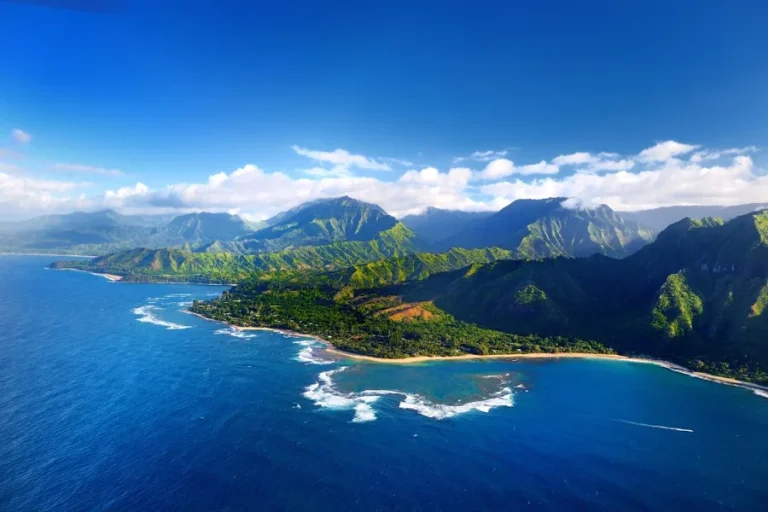 Travel Between Islands in Hawaii